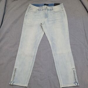 White House Black Market Light Wash Ankle Jeans